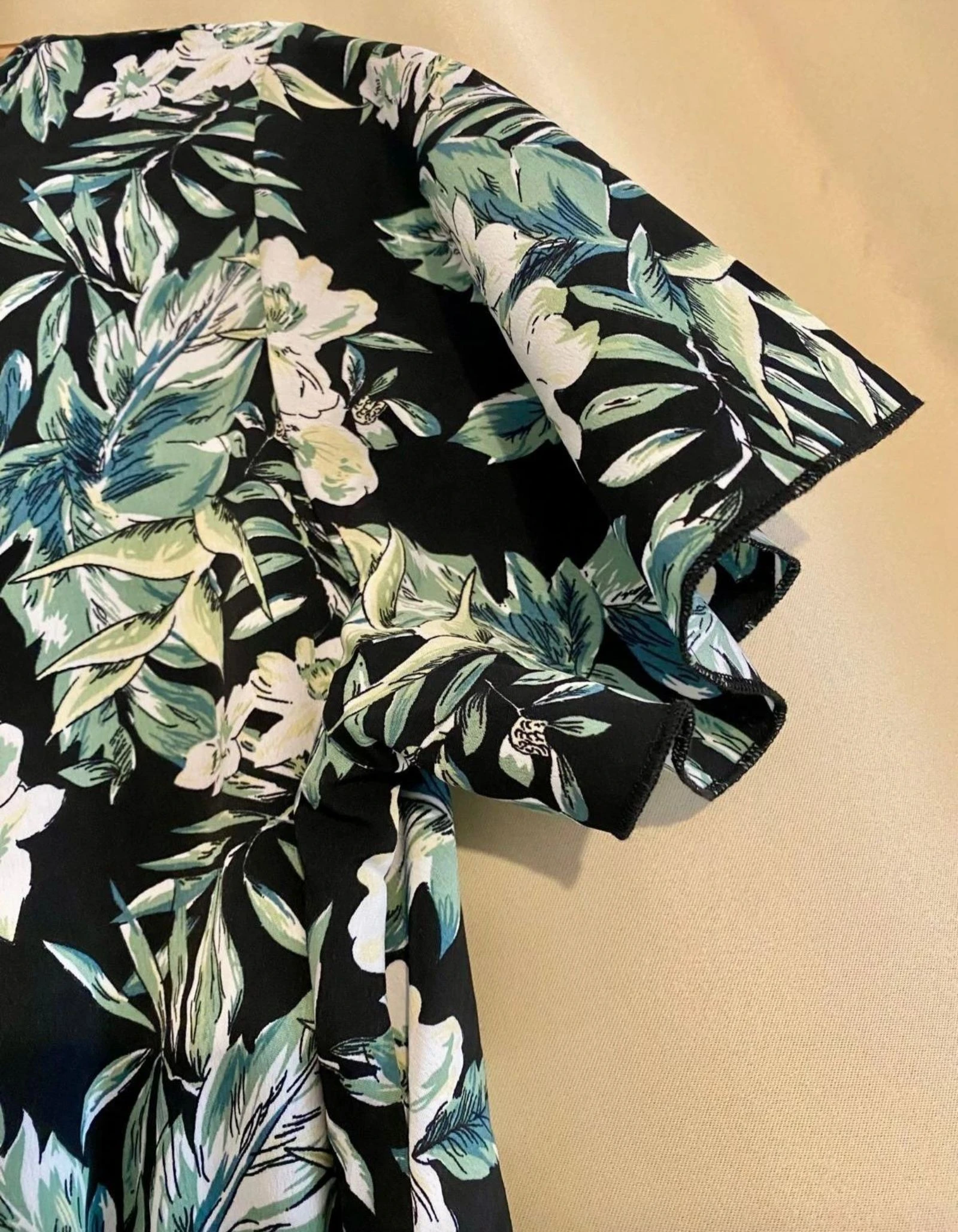💚🖤 Magnífico vestido de verano con motivo tropical/floral - Talla S - Perfecto estado 🖤💚 – photo 2